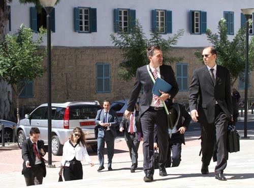 Μανικωμένοι....