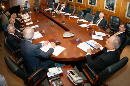 det_BankOfCyprusMeeting_423_01