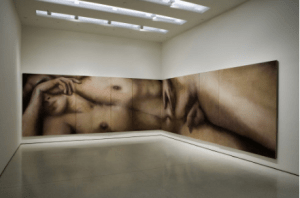 πορνό στο ΜΟΜΑ